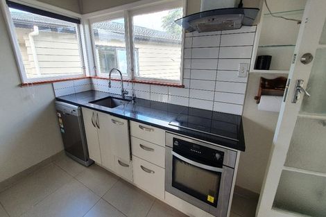 Photo of property in 1 Chippendale Crescent, Birkdale, Auckland, 0626