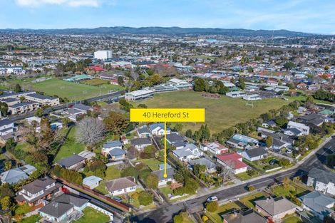 Photo of property in 40 Hereford Street, Te Atatu Peninsula, Auckland, 0610