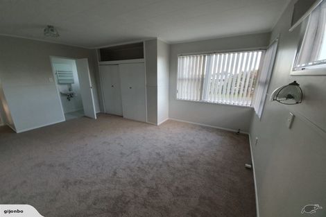 Photo of property in 488 Don Buck Road, Massey, Auckland, 0614
