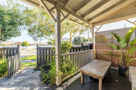 Photo of property in 2 Ashridge Road, Napier South, Napier, 4110