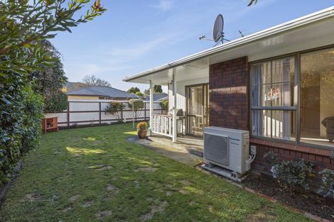 Photo of property in 59f2- Kowhai Avenue, Ebdentown, Upper Hutt, 5018