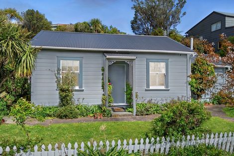 Photo of property in 7 Clifford Road, Johnsonville, Wellington, 6037