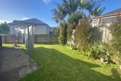 Photo of property in 15 Malin Place, Pinehill, Auckland, 0632