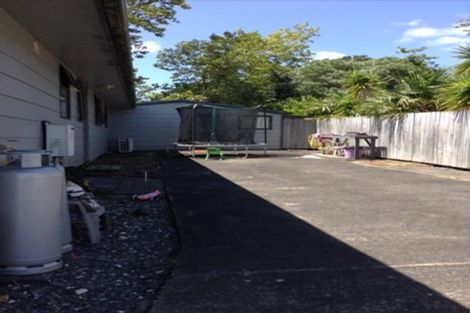 Photo of property in 10 Rapaki Place, Te Atatu Peninsula, Auckland, 0610