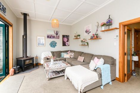 Photo of property in 25 Edgeware Road, Palmerston North, 4410