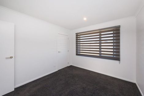 Photo of property in 26 Sardinia Grove, Fitzherbert, Palmerston North, 4410