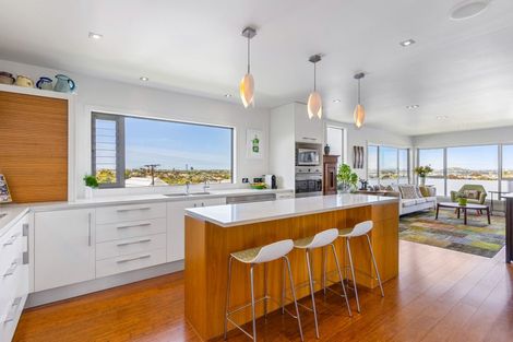 Photo of property in 38 Hinemoa Street, Birkenhead, Auckland, 0626