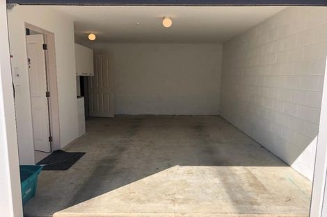 Photo of property in 33u2 Hiropi Street, Newtown, Wellington, 6021
