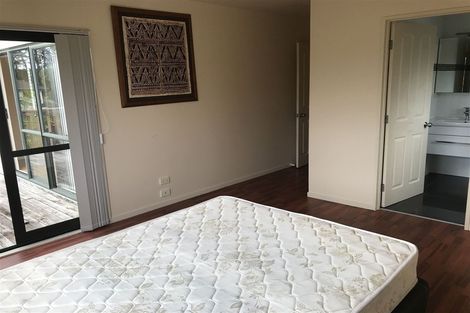 Photo of property in 8 Blethyn Place, Te Atatu South, Auckland, 0610