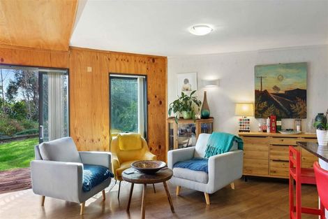 Photo of property in 43 Pehi Kupa Street, Waikanae, 5036