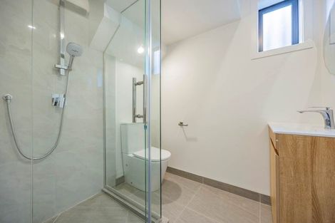 Photo of property in 3/17 Kingdale Road, Henderson, Auckland, 0610