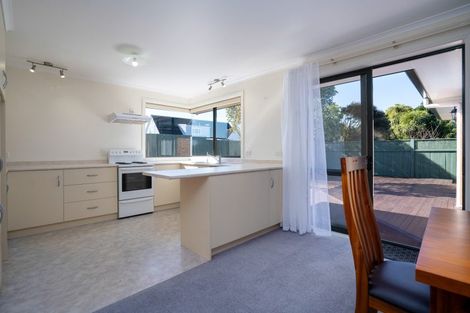 Photo of property in 27 Bowen Street, Cambridge, 3434