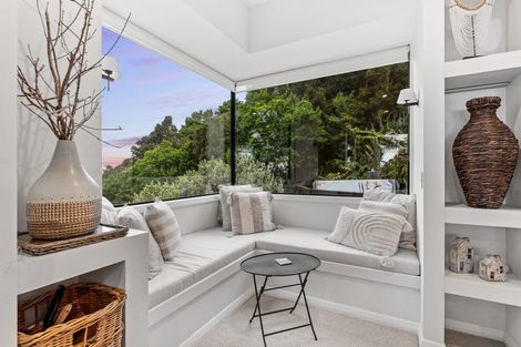 Photo of property in 10 Zita Avenue, Matakatia, Whangaparaoa, 0930