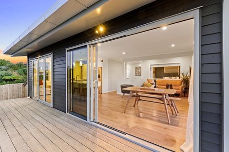 Photo of property in 2/17 Moffat Road, Red Beach, 0932