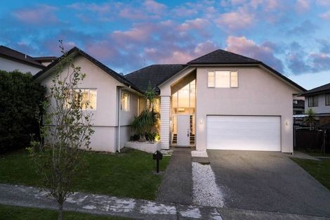 Photo of property in 5 Chateau Rise, Flat Bush, Auckland, 2016