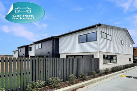 Photo of property in 10 Whati Lane, Henderson, Auckland, 0612