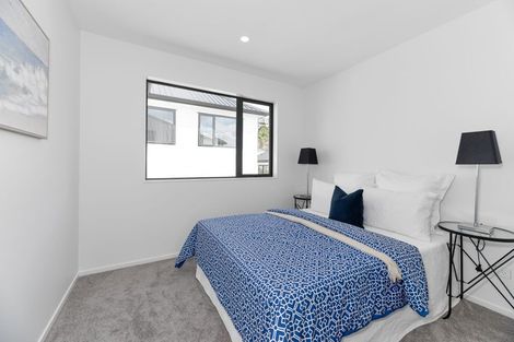 Photo of property in 1a Adelie Place, Murrays Bay, Auckland, 0630