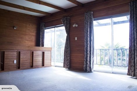 Photo of property in 55 Red Beach Road, Red Beach, 0932