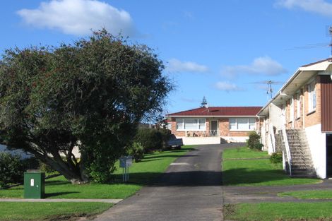 Photo of property in 2/69 Coronation Road, Papatoetoe, Auckland, 2025