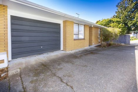 Photo of property in 21f1- Roband Crescent, Brown Owl, Upper Hutt, 5018