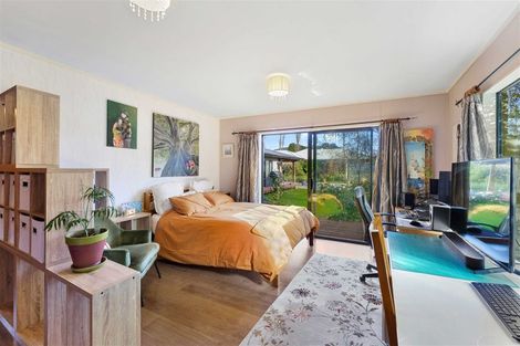 Photo of property in 43 Pehi Kupa Street, Waikanae, 5036