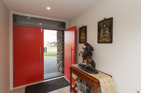 Photo of property in 43 Davaar Crescent, Broomfield, Christchurch, 8042