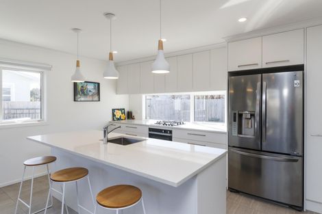 Photo of property in 34 Shamrock Street, Takaro, Palmerston North, 4412
