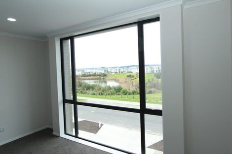 Photo of property in 7 Karokaro Road, Takanini, 2112