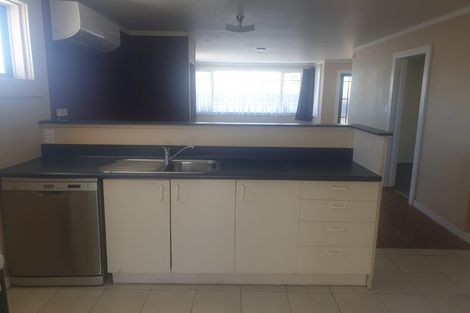 Photo of property in 15 Meeanee Road, Taradale, Napier, 4112