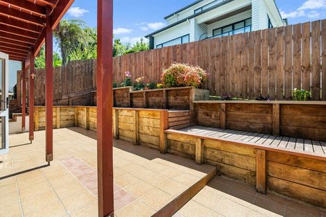 Photo of property in 2/26a Penning Road, Castor Bay, Auckland, 0620