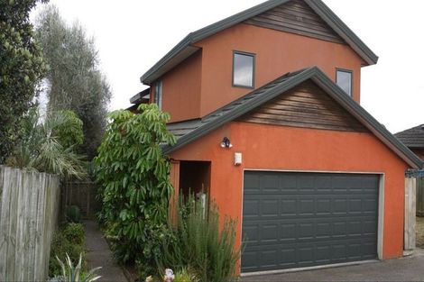 Photo of property in 21 Samara Place, Clendon Park, Auckland, 2103