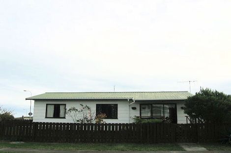 Photo of property in 2a Palmer Court, Paraparaumu, 5032