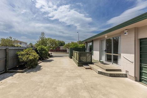 Photo of property in 15 Chipping Lane, Redwood, Christchurch, 8051