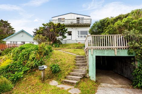 Photo of property in 26 Titiro Moana Road, Korokoro, Lower Hutt, 5012