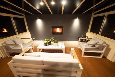 Photo of property in 24 Mauldeth Terrace, Churton Park, Wellington, 6037