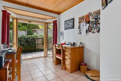 Photo of property in 1 Mulberry Lane, Bellevue, Tauranga, 3110