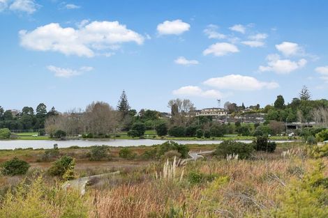 Photo of property in 1 Blenheim Place, Judea, 3110