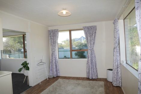 Photo of property in 62a Mazengarb Road, Paraparaumu Beach, Paraparaumu, 5032