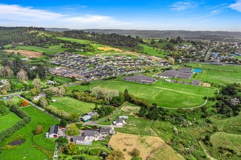 Photo of property in 198 Rautawhiri Road, Helensville, 0875