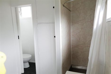 Photo of property in 6b Westhaven Grove, Takaro, Palmerston North, 4412