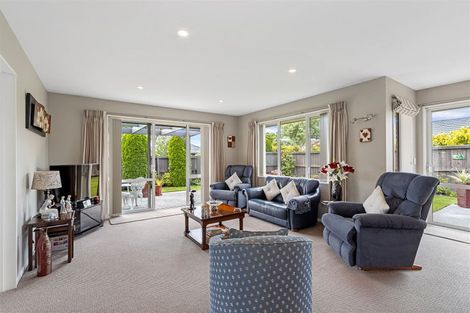 Photo of property in 1 Ross Place, Northwood, Christchurch, 8051