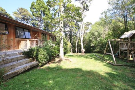 Photo of property in 53b Onedin Place, Titirangi, Auckland, 0604