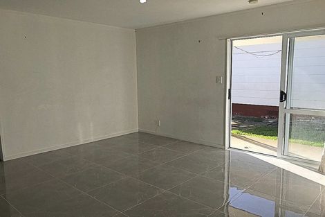 Photo of property in 6 Tangelo Place, Bucklands Beach, Auckland, 2012