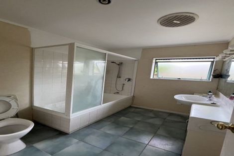 Photo of property in 2/15 Dunn Place, Farm Cove, Auckland, 2010