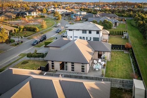 Photo of property in 33 Mariposa Crescent, Aidanfield, Christchurch, 8025