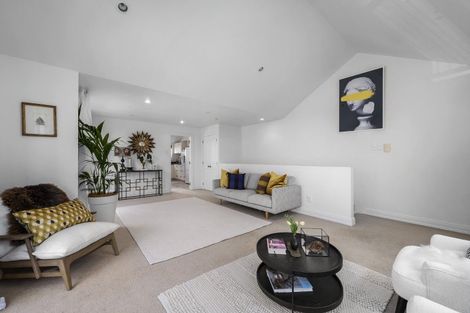 Photo of property in 20 Hill Street, Thorndon, Wellington, 6011