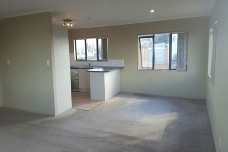Photo of property in 14 Gordon Stanley Drive, Massey, Auckland, 0614
