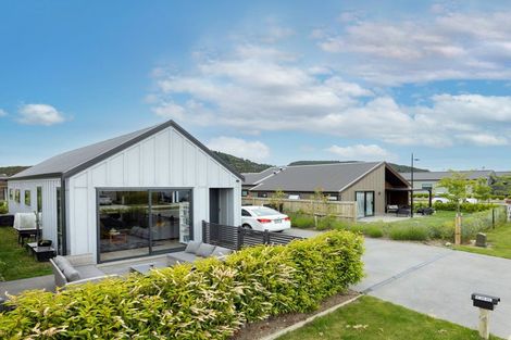 Photo of property in 16 Mount Burke Street, Wanaka, 9305