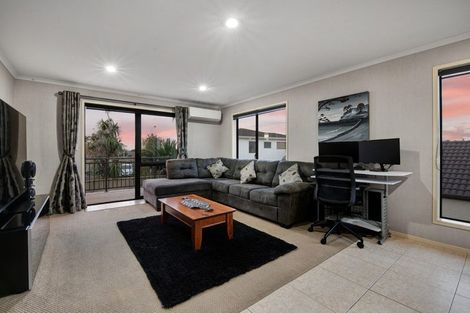 Photo of property in 15 The Rise, Gulf Harbour, Whangaparaoa, 0930