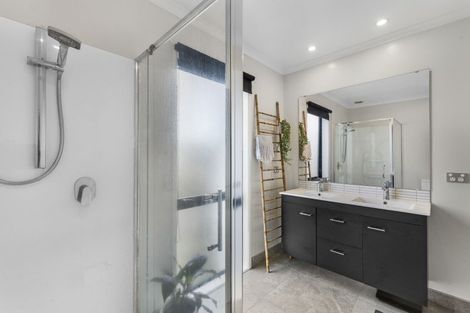 Photo of property in 13 Ian Morrison Road, Hobsonville, Auckland, 0616